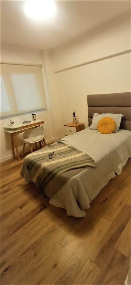 Venta Departamento Tres Dormitorios Av Libertad 300 Vista Al Rio Con Cochera Estrenar