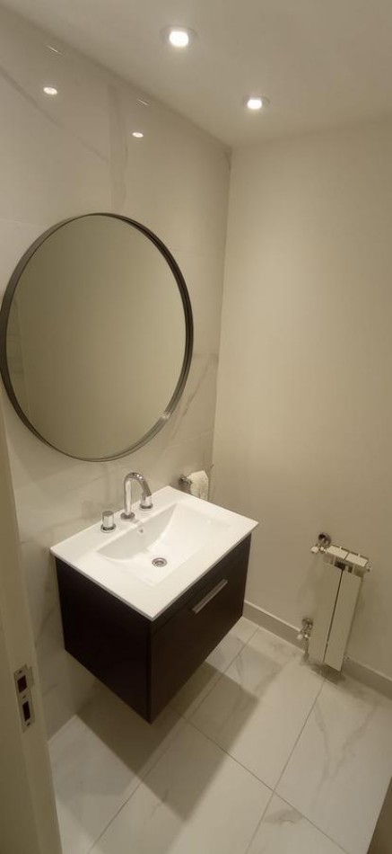 Venta Departamento Tres Dormitorios Av Libertad 300 Vista Al Rio Con Cochera Estrenar