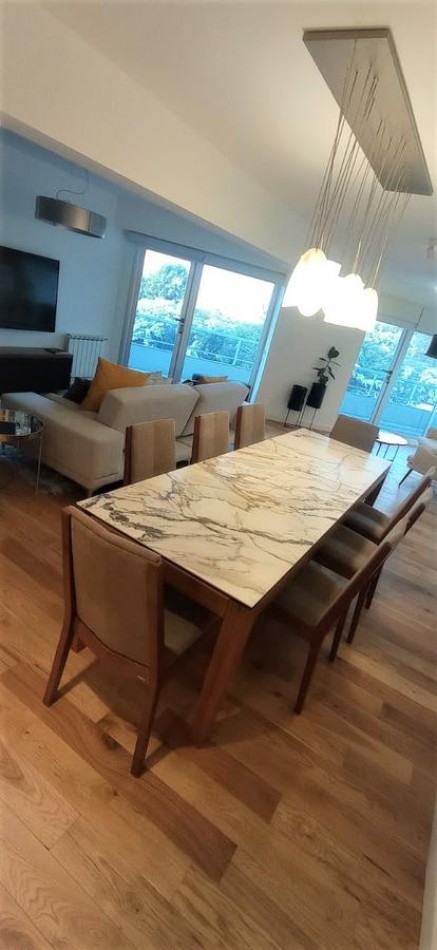 Venta Departamento Tres Dormitorios Av Libertad 300 Vista Al Rio Con Cochera Estrenar