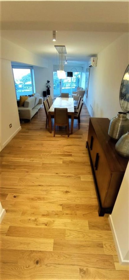 Venta Departamento Tres Dormitorios Av Libertad 300 Vista Al Rio Con Cochera Estrenar