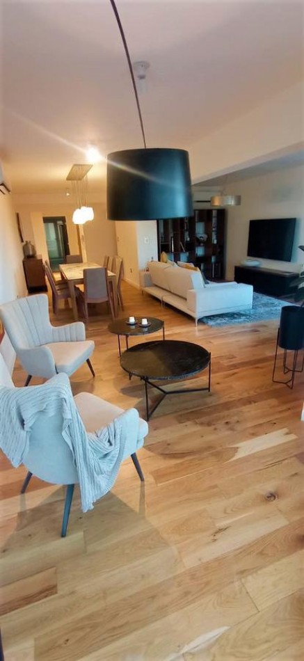 Venta Departamento Tres Dormitorios Av Libertad 300 Vista Al Rio Con Cochera Estrenar