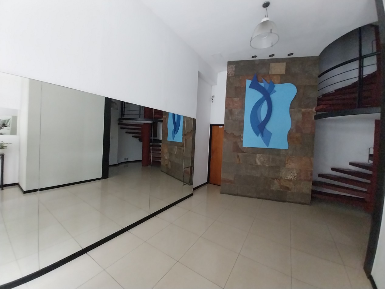 APTO CREDITO HIPOTECARIO VENTA DEPARTAMENTO DOS DORMITORIOS CON COCHERA ALEM 1100 BARRIO MARTIN FRENTE AL LASALLE