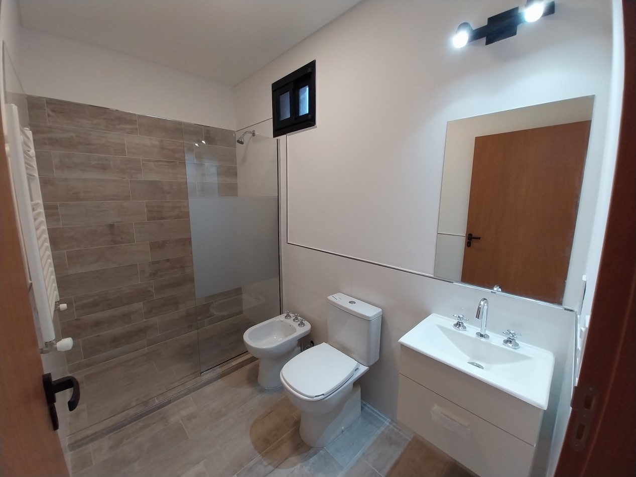 APTO CREDITO HIPOTECARIO Venta Casa Tres Dormitorios Con Pileta  Estrenar!! Gobernador Vera y La Yerra 