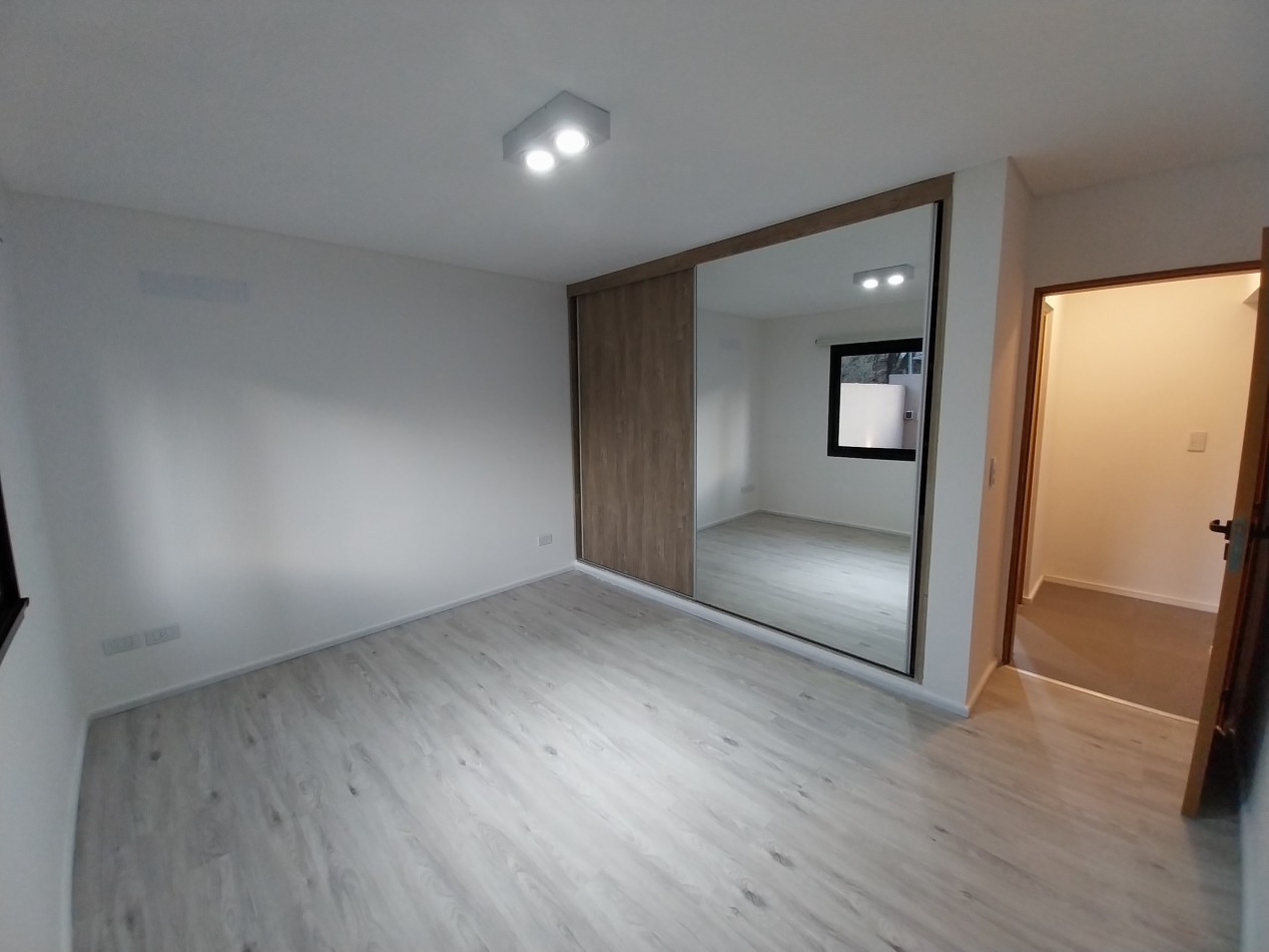 APTO CREDITO HIPOTECARIO Venta Casa Tres Dormitorios Con Pileta  Estrenar!! Gobernador Vera y La Yerra 