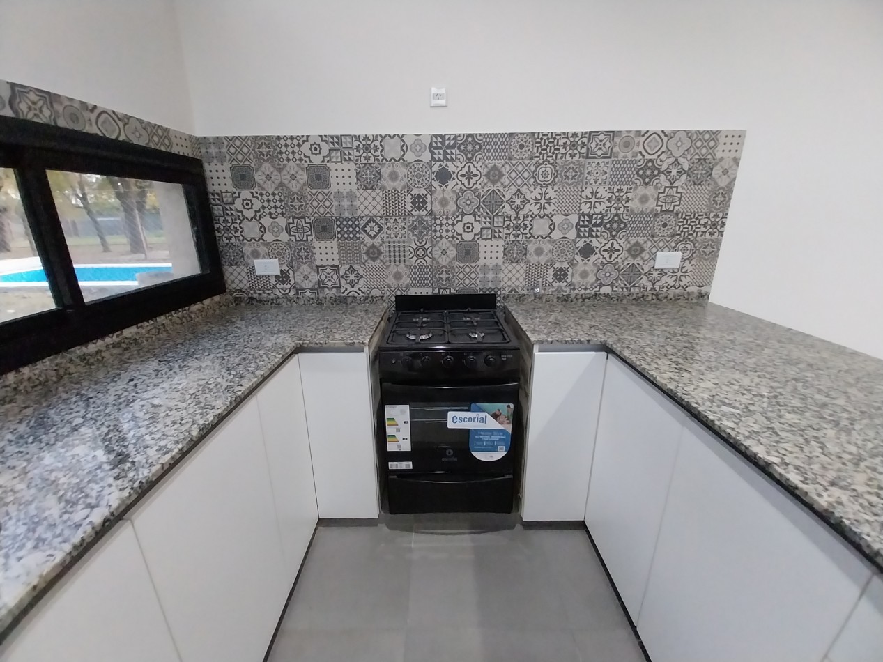 APTO CREDITO HIPOTECARIO Venta Casa Tres Dormitorios Con Pileta  Estrenar!! Gobernador Vera y La Yerra 