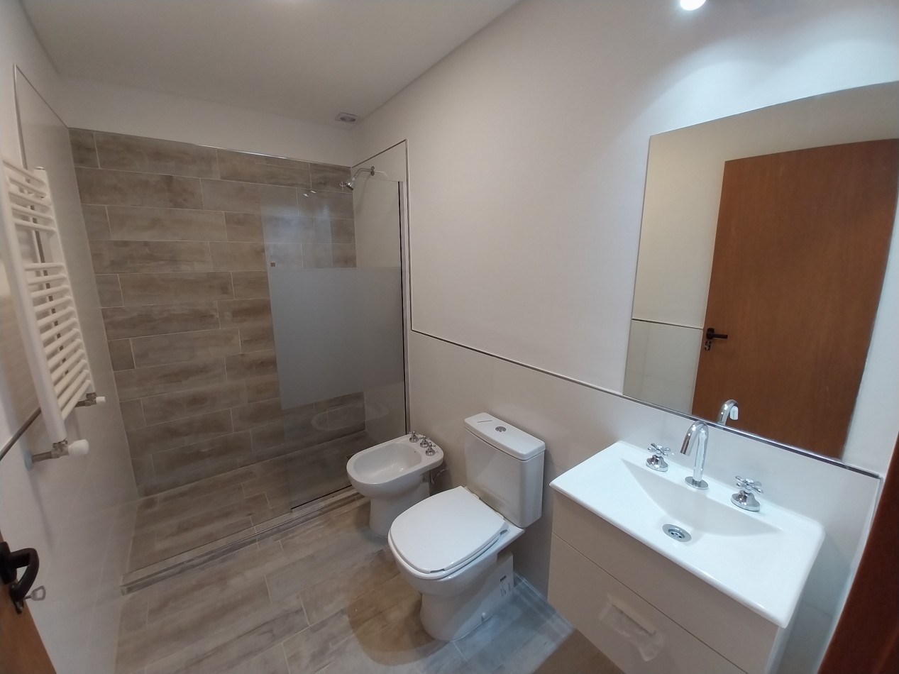 APTO CREDITO HIPOTECARIO Venta Casa Tres Dormitorios Con Pileta  Estrenar!! Gobernador Vera y La Yerra 