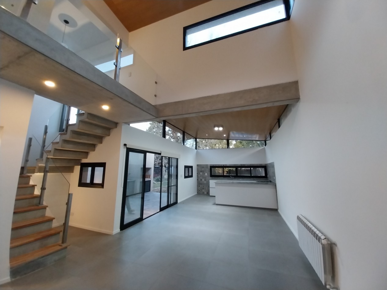 APTO CREDITO HIPOTECARIO Venta Casa Tres Dormitorios Con Pileta  Estrenar!! Gobernador Vera y La Yerra 