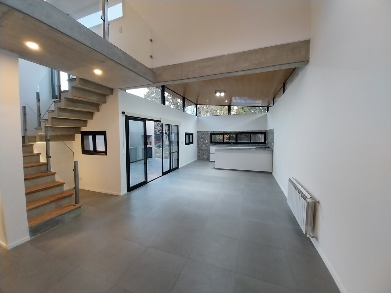 APTO CREDITO HIPOTECARIO Venta Casa Tres Dormitorios Con Pileta  Estrenar!! Gobernador Vera y La Yerra 