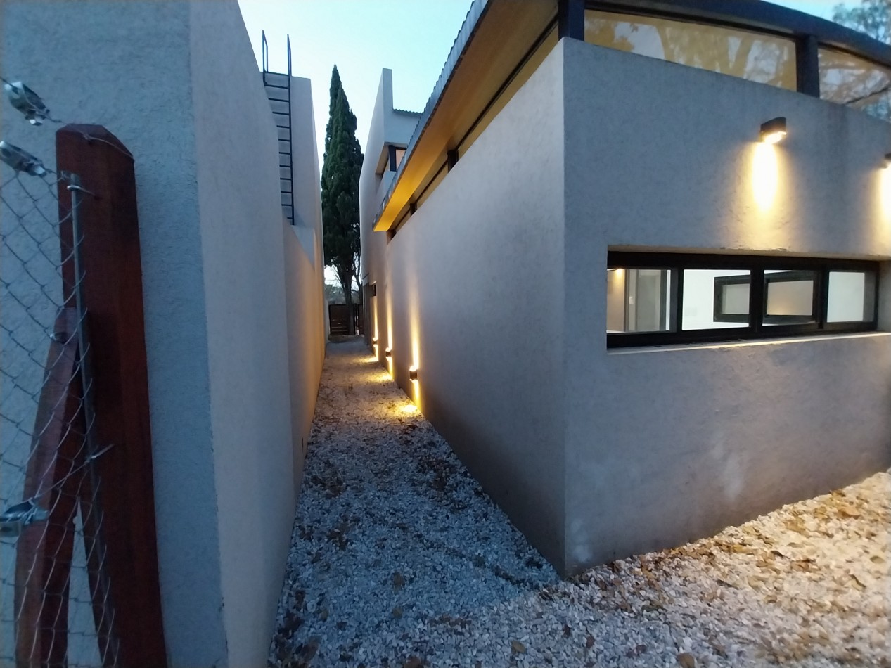 APTO CREDITO HIPOTECARIO Venta Casa Tres Dormitorios Con Pileta  Estrenar!! Gobernador Vera y La Yerra 