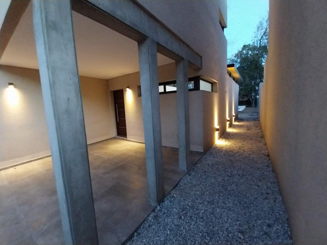 APTO CREDITO HIPOTECARIO Venta Casa Tres Dormitorios Con Pileta  Estrenar!! Gobernador Vera y La Yerra 