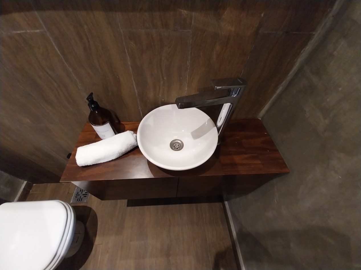 FISHERTON Venta Casa Tres Dormitorios Con Pileta Y Parrillero  Wilde y Tucuman  ESTRENAR