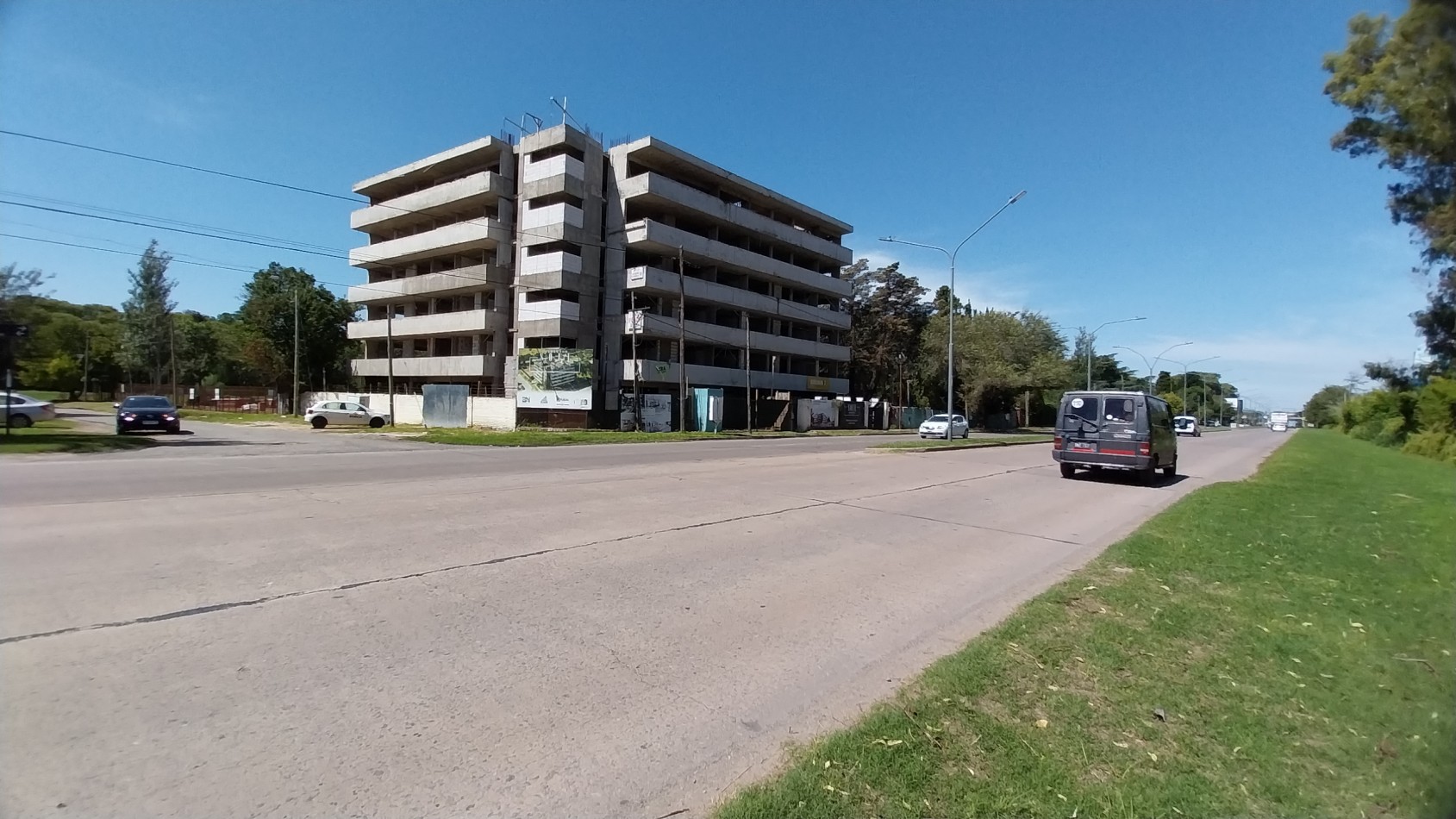 UTIMA UNIDAD!!! FRENTE AL JOCEY CLUB Venta Departamento Dos Dormitorios piso 3  