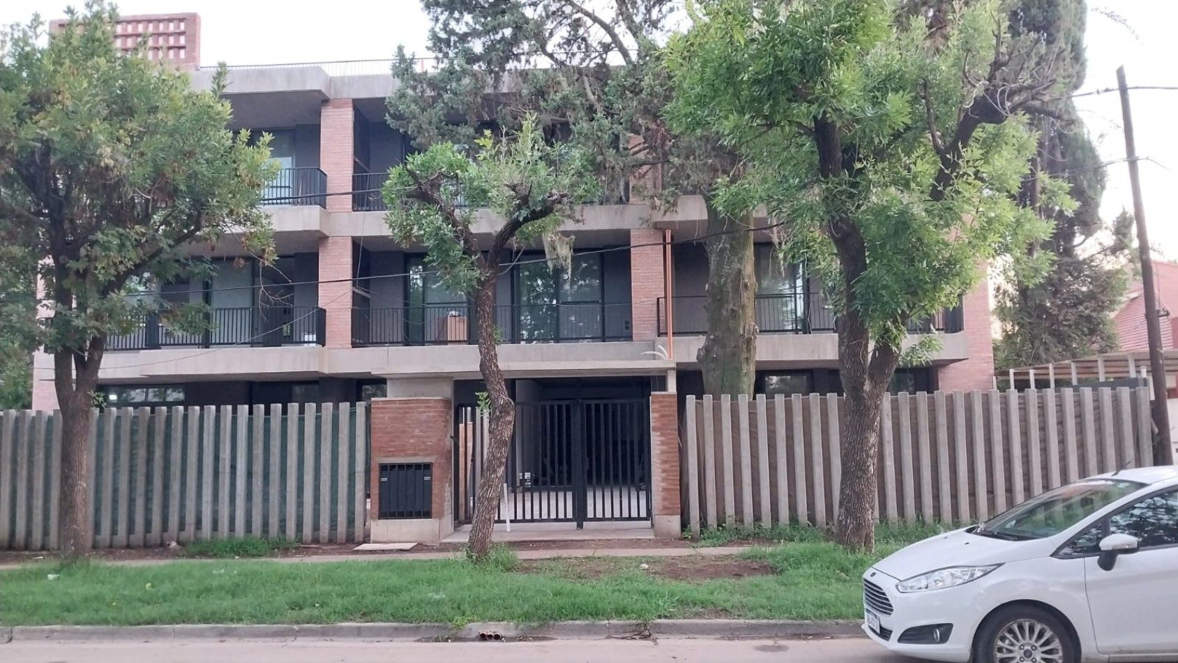 Venta Departamento Un Dormitorio c/ Cochera Funes Zona Centro SARMIENTO 1800