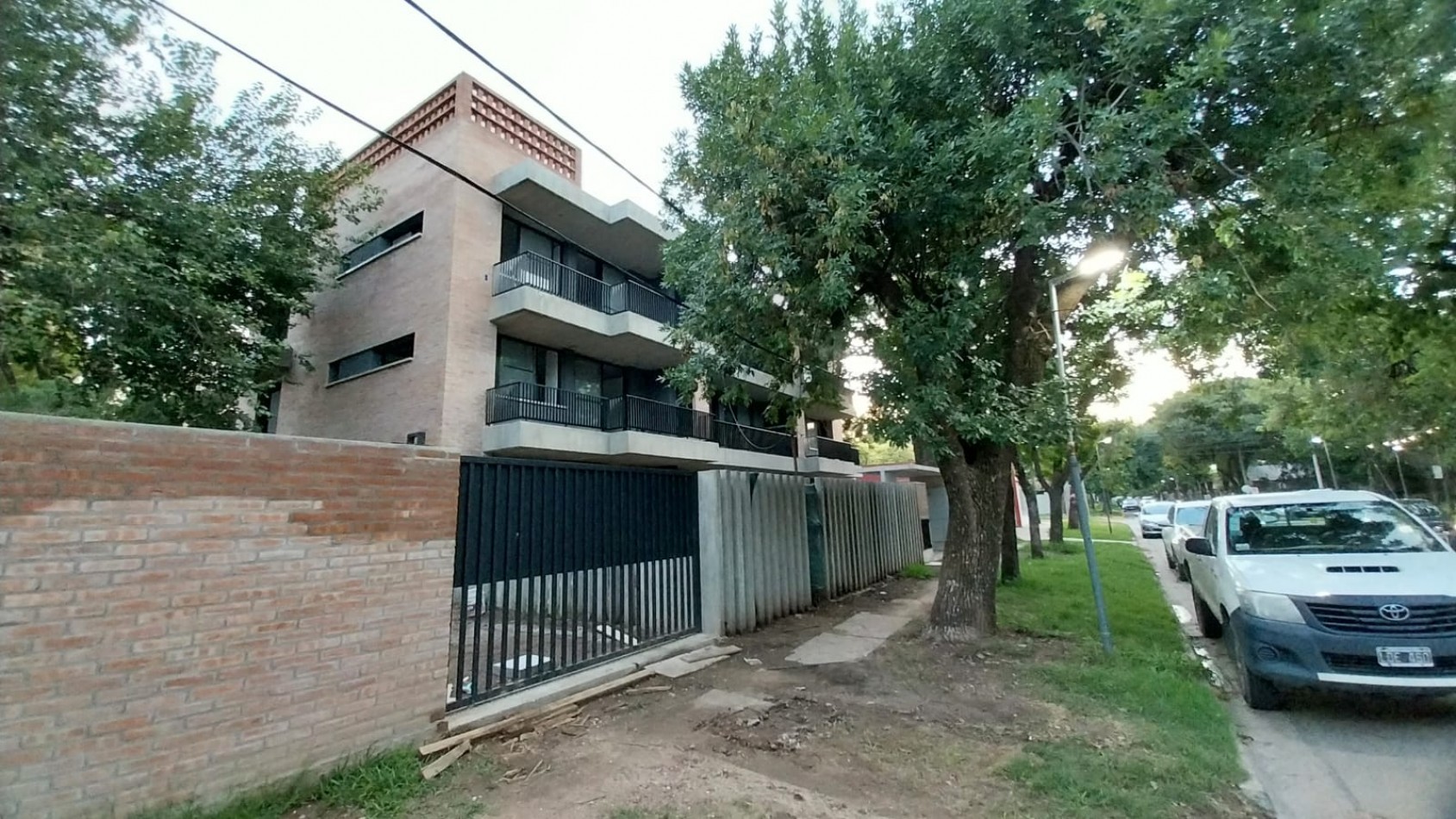 Venta Departamento Un Dormitorio c/ Cochera Funes Zona Centro SARMIENTO 1800