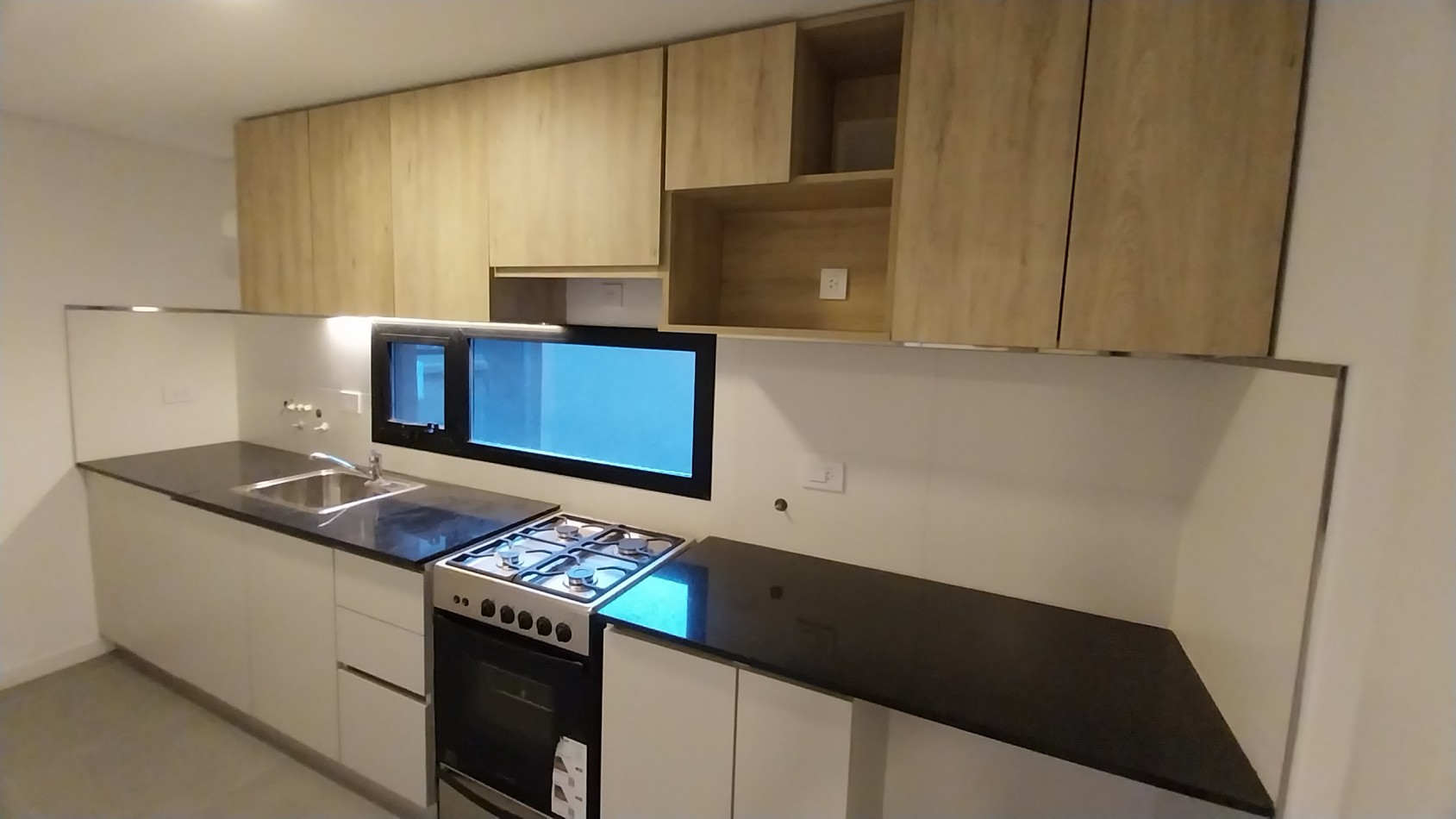 ABASTO ! VENTA DEPARTAMENTO TRES DORMITORIOS CON TERRAZA  ITUZAINGO Y BUENOS AIRES ESTRENAR