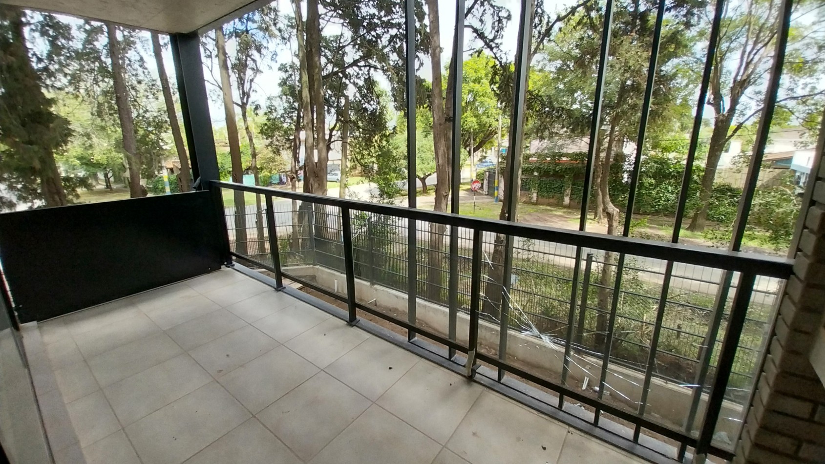 VENTA DEPARTAMENTO DOS DORMITORIOS PISO 3 U38 EN FISHERTON JUAN JOSE PASO Y COLOMBRES