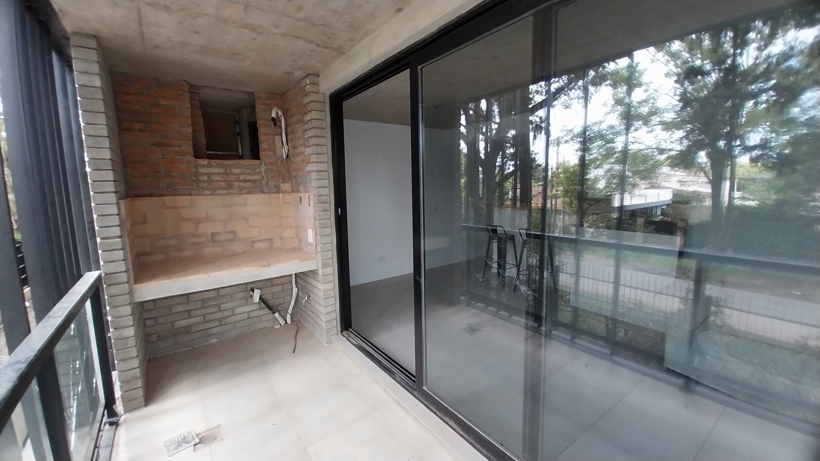 VENTA DEPARTAMENTO DOS DORMITORIOS PISO 3 U38 EN FISHERTON JUAN JOSE PASO Y COLOMBRES