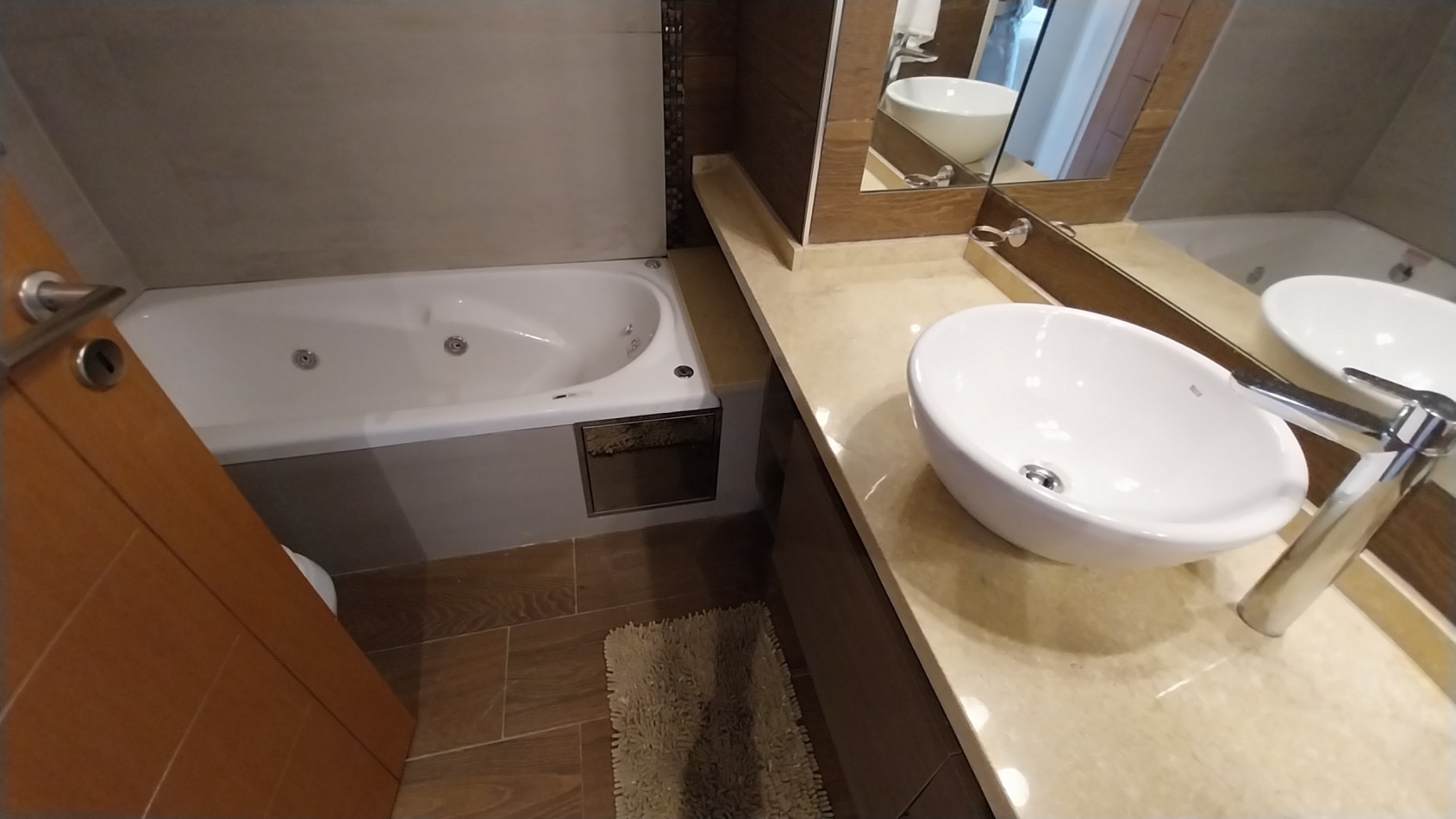 VENTA ESPECTACULAR SEMIPISO DOS DORMITORIOS PARAGUAY Y PELLEGRINI FINACIAMOS!!!