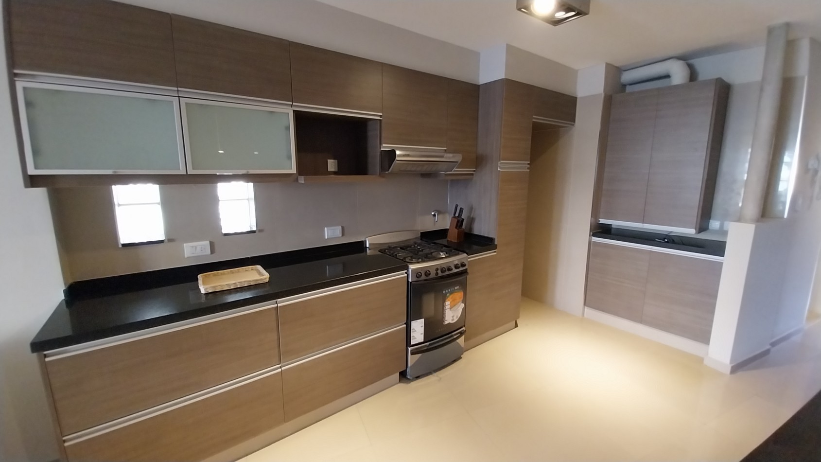 VENTA ESPECTACULAR SEMIPISO DOS DORMITORIOS PARAGUAY Y PELLEGRINI FINACIAMOS!!!