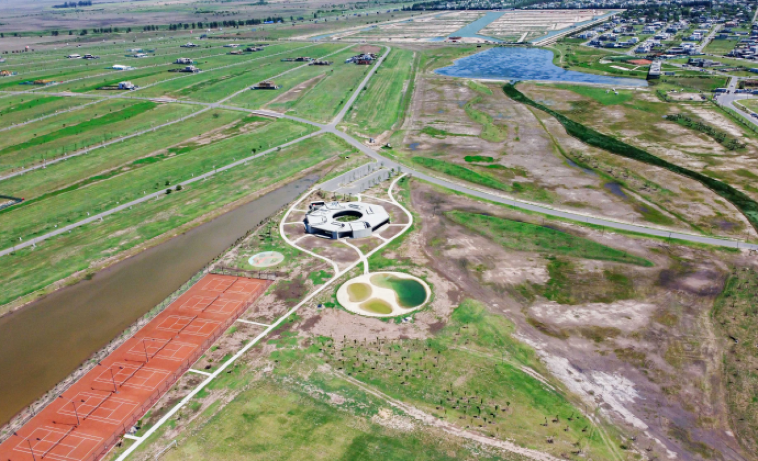 BARRIO PRIVADO VENTA TERRENO VIDA CLUB DE CAMPO 1172 M2  FONDO NORTE A RESERVORIO PLUVIAL CON EXCELENTE UBICACION