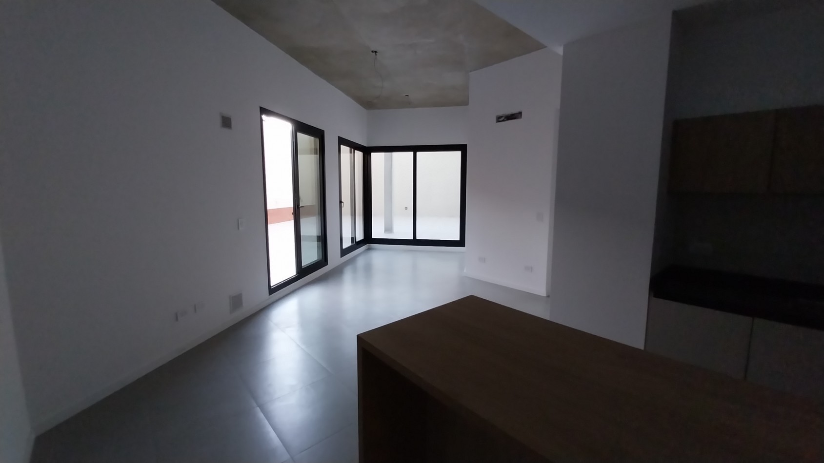 ALBERDI...VENTA DEPARTAMENTO DOS DORMITORIOS CON GRAN PATIO!!! ARTIGAS 200 