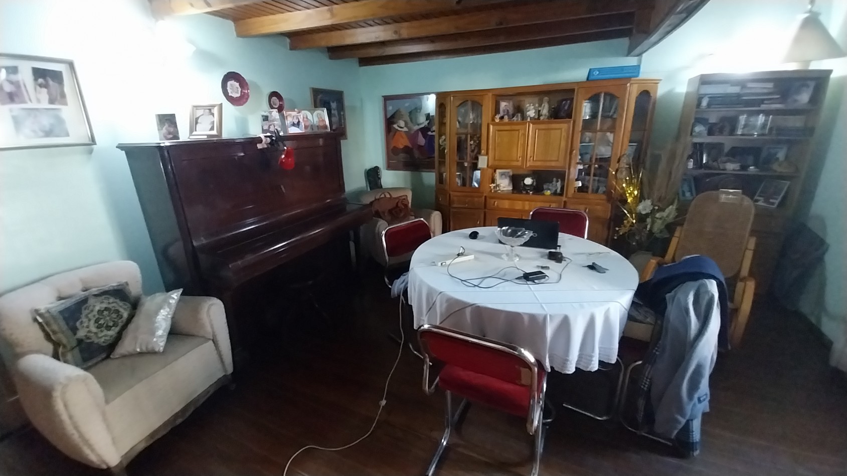 VENTA CASA DOS/TRES DORMITORIOS 1 DE MAYO Y 27 DE FEBRERO