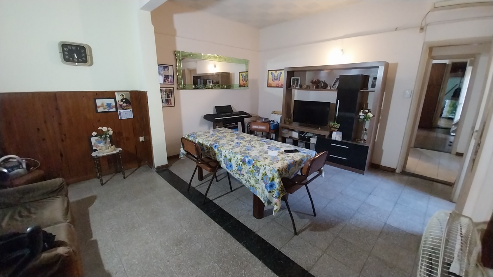 VENTA CASA DOS/TRES DORMITORIOS 1 DE MAYO Y 27 DE FEBRERO