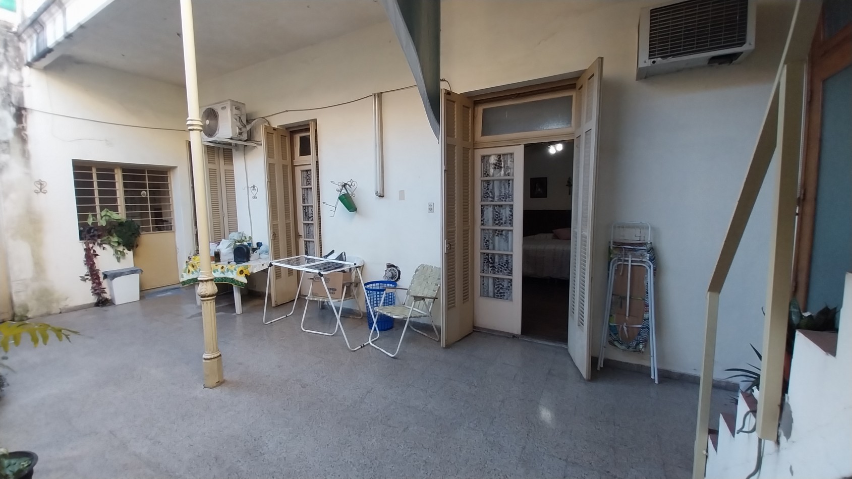 VENTA CASA DOS/TRES DORMITORIOS 1 DE MAYO Y 27 DE FEBRERO