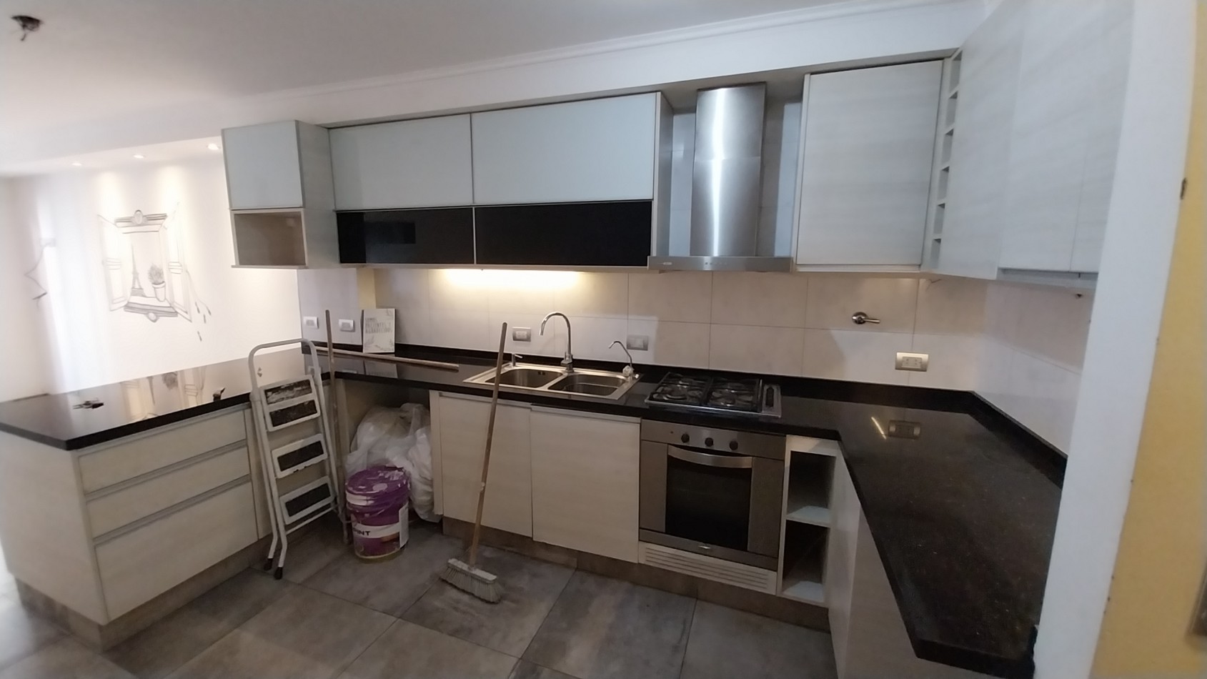 ZONA RIO! VENTA PISO EXCLUSIVO TRES DORMITORIOS CON DOS COCHERAS