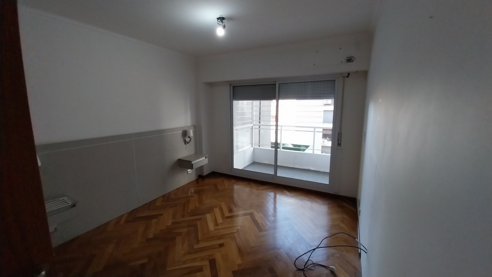 ZONA RIO! VENTA PISO EXCLUSIVO TRES DORMITORIOS CON DOS COCHERAS