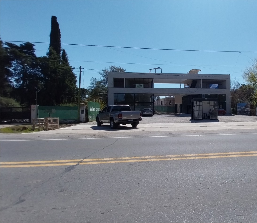 BARRIO PRIVADO VENTA OFICINA PARADA 13 FUNES