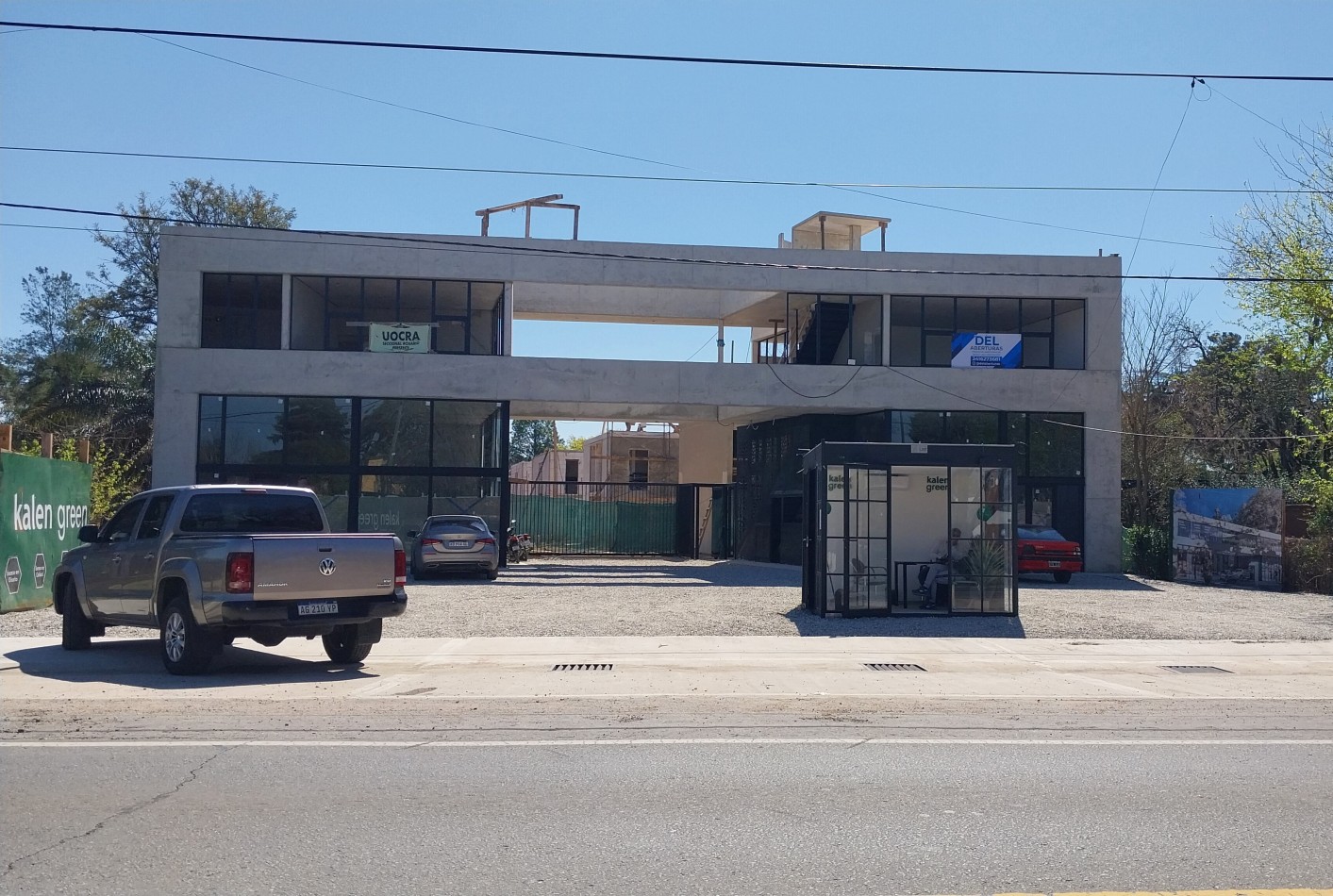 BARRIO PRIVADO VENTA OFICINA PARADA 13 FUNES