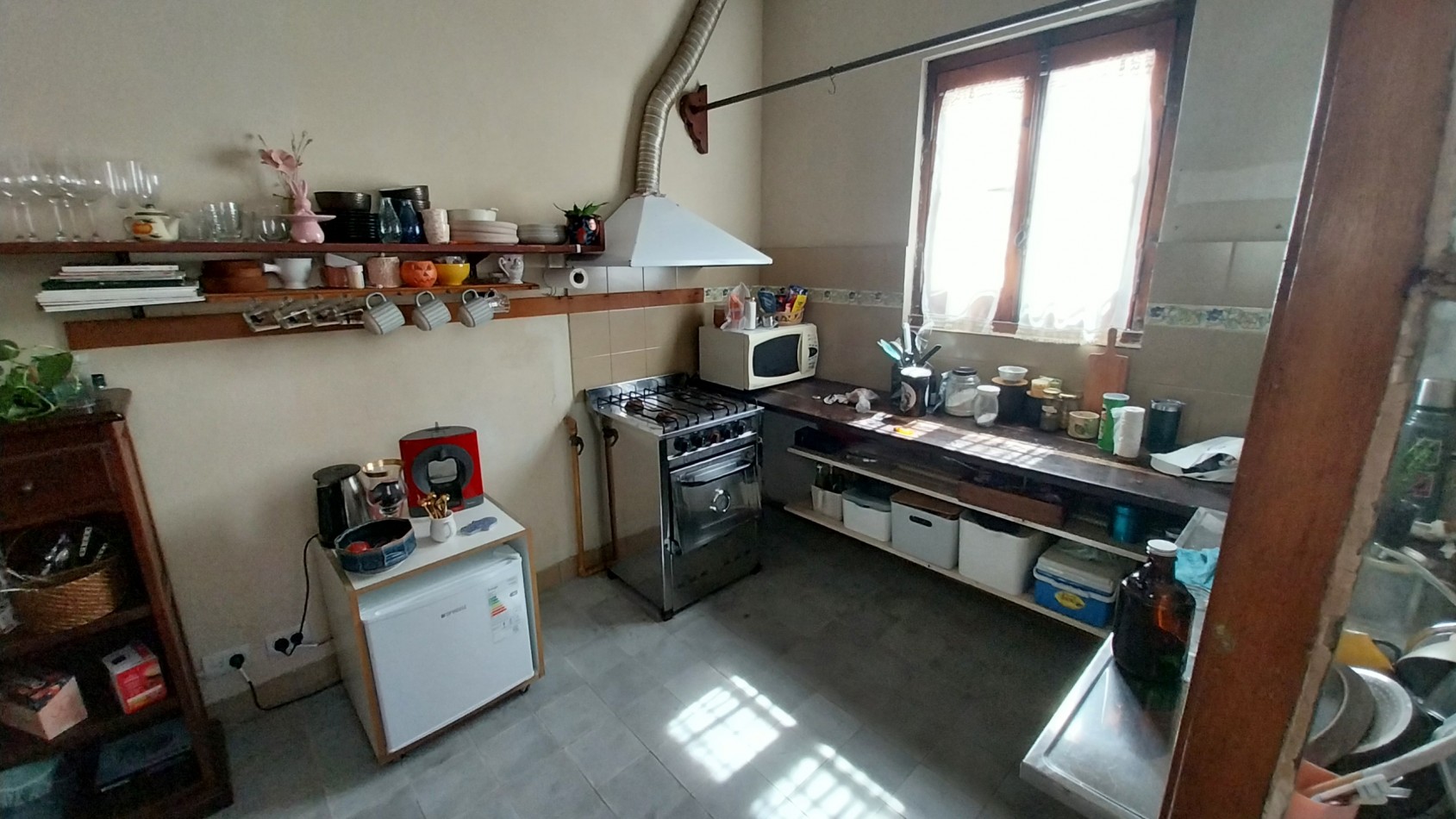 VENTA PARA INSTITUCIONES CASA  7 DORMITORIOS SARGENTO CABRAL  Y EL RIO 