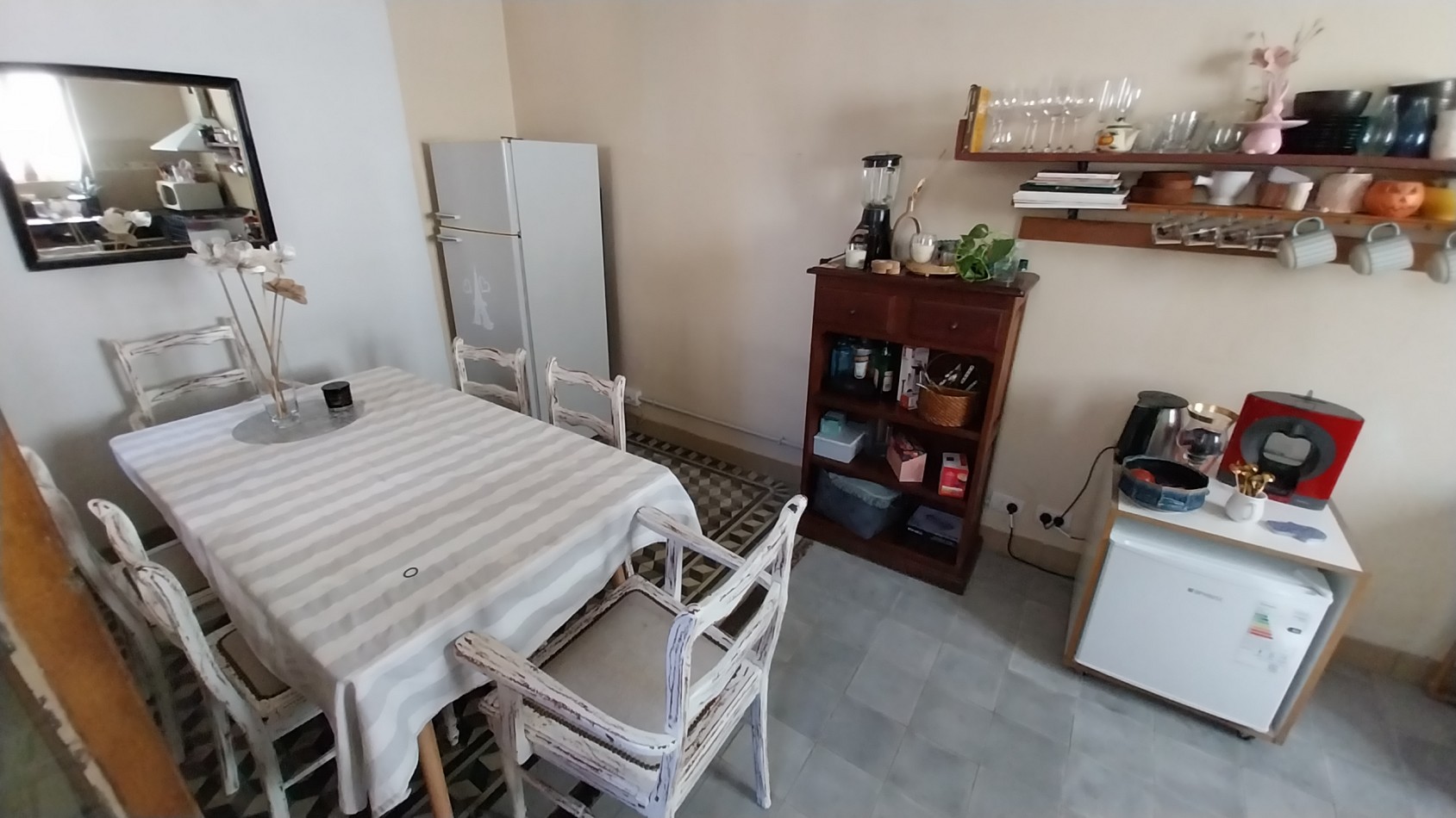 VENTA PARA INSTITUCIONES CASA  7 DORMITORIOS SARGENTO CABRAL  Y EL RIO 