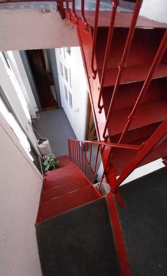 VENTA PARA INSTITUCIONES CASA  7 DORMITORIOS SARGENTO CABRAL  Y EL RIO 