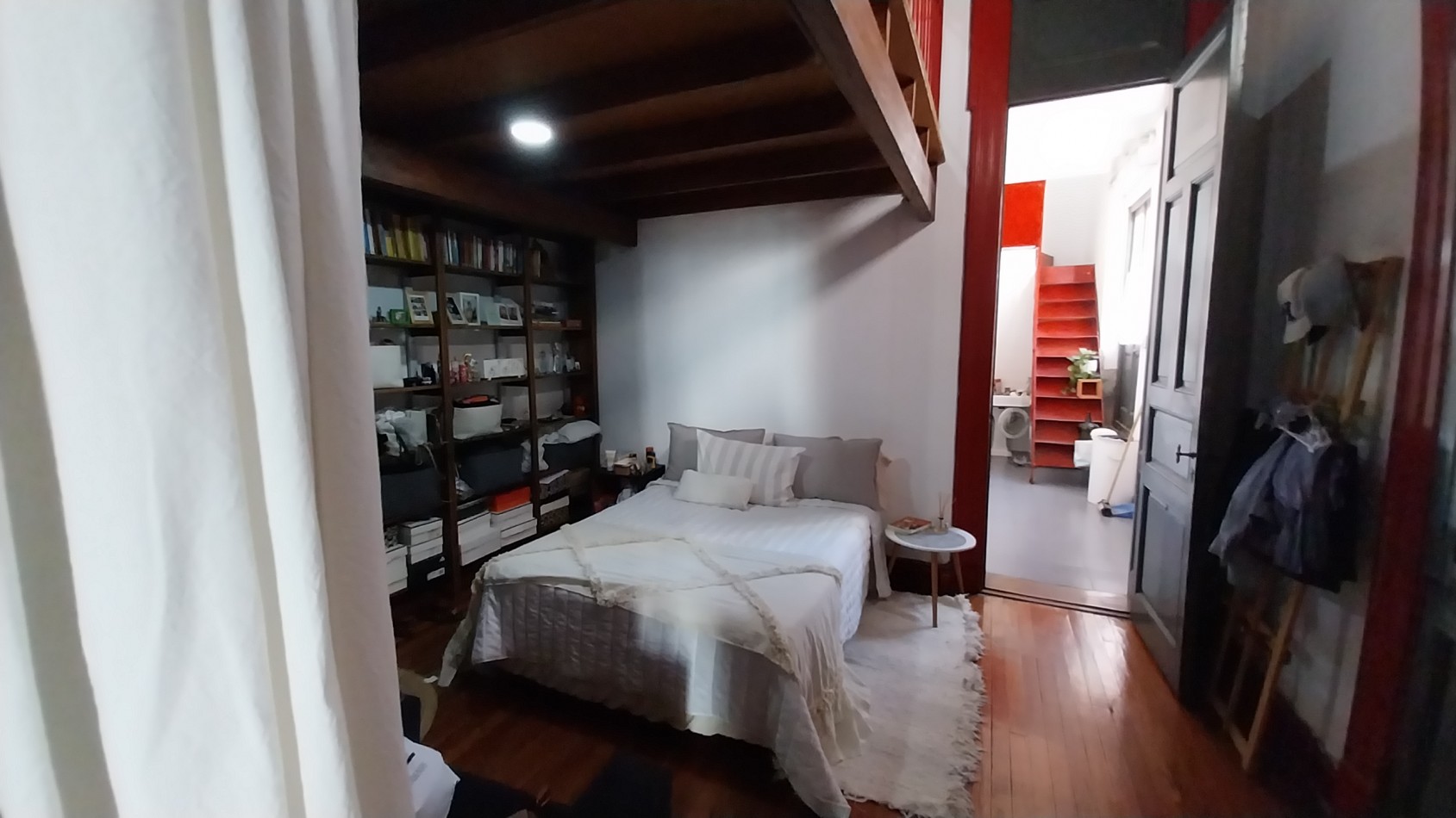 VENTA PARA INSTITUCIONES CASA  7 DORMITORIOS SARGENTO CABRAL  Y EL RIO 