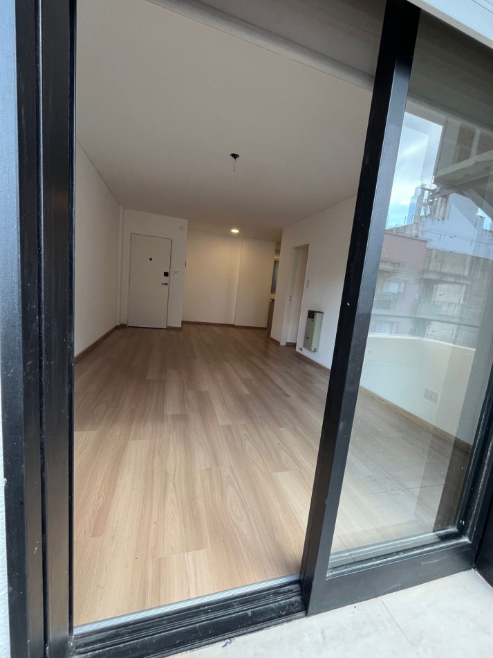 ENTRE RIOS Y CATAMARCA VENTA DEPARTAMENTO TRES DORMITORIOS