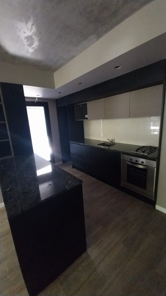 ABASTO VENTA DEPARTAMENTO UN DORMITORIO CON PATIO PISO 2 CERRITO Y PARAGUAY