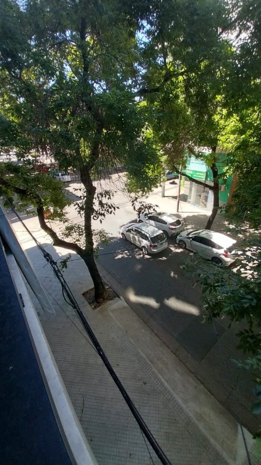 ABASTO VENTA DEPARTAMENTO UN DORMITORIO CON PATIO PISO 2 CERRITO Y PARAGUAY