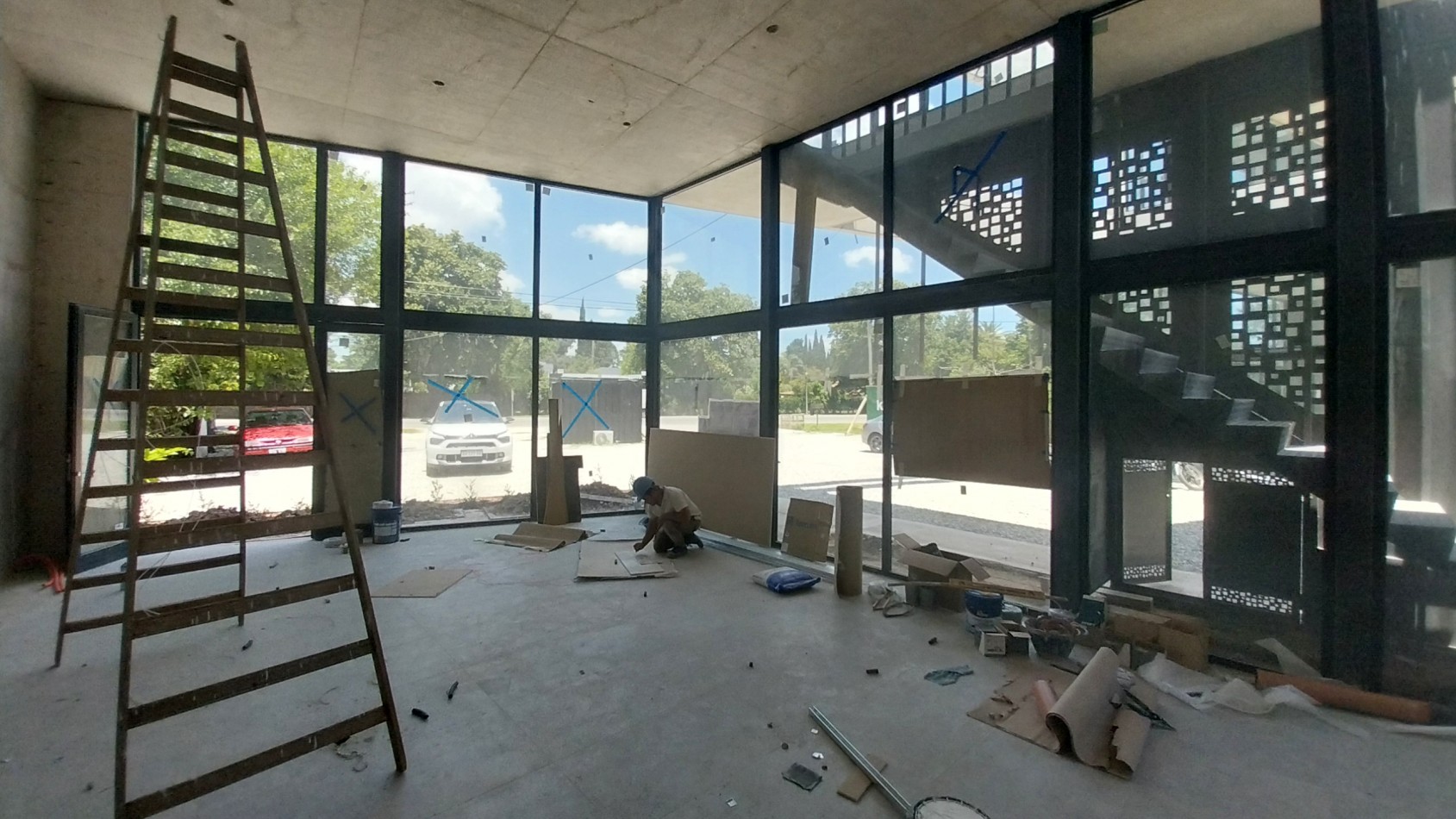 FUNES PARADA 13 VENTA LOCAL COMERCIAL ESTRENAR