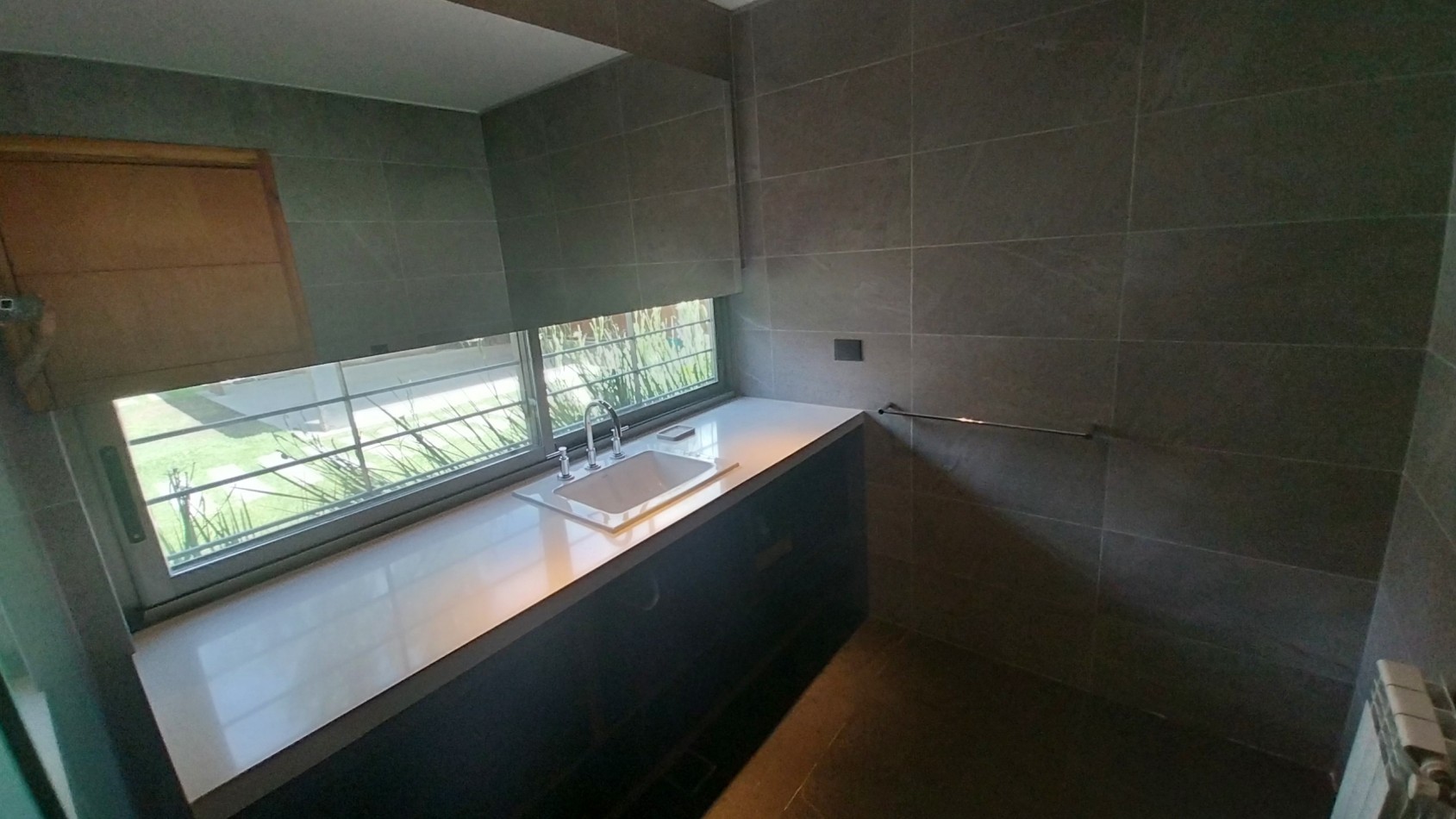 VENTA IMPORTANTE  CASA 4 DORMITORIOS EN ALDEA FISHERTON 