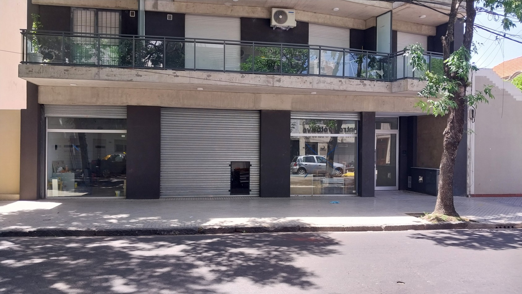 PICHINCHA VENTA LOCAL COMERCIAL SUIPACHA Y CORDOBA