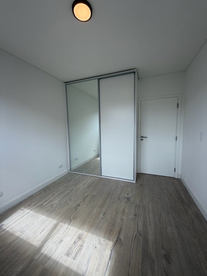 FISHERTON VENTA CASA TRES DORMITORIOS LOS PASOS DEL JOCKEY 4 BARRIO PRIVADO ENTREGA 50% SALDO 48 CUOTAS