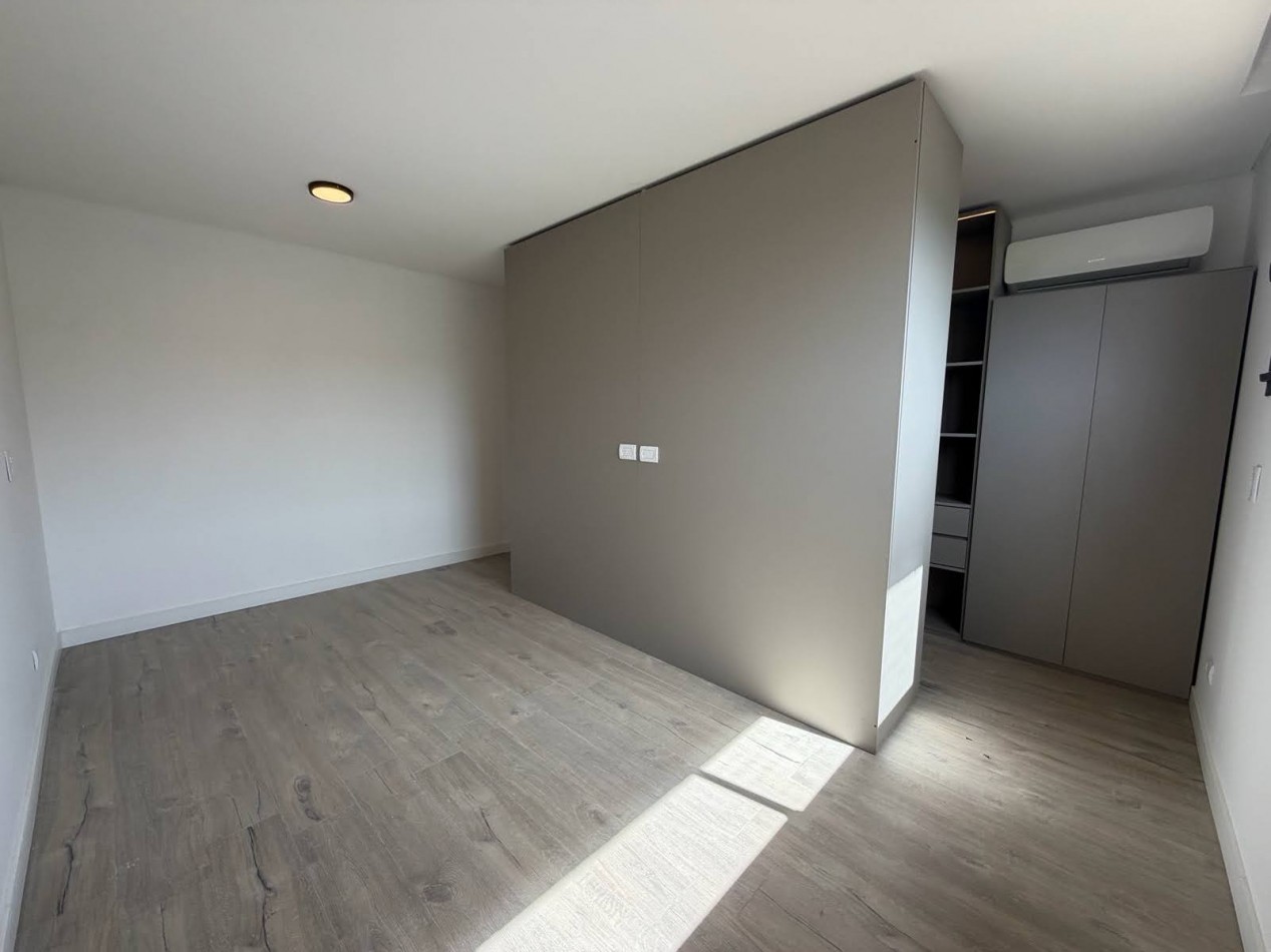 FISHERTON VENTA CASA TRES DORMITORIOS LOS PASOS DEL JOCKEY 4 BARRIO PRIVADO ENTREGA 50% SALDO 48 CUOTAS