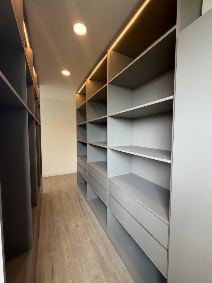 FISHERTON VENTA CASA TRES DORMITORIOS LOS PASOS DEL JOCKEY 4 BARRIO PRIVADO ENTREGA 50% SALDO 48 CUOTAS