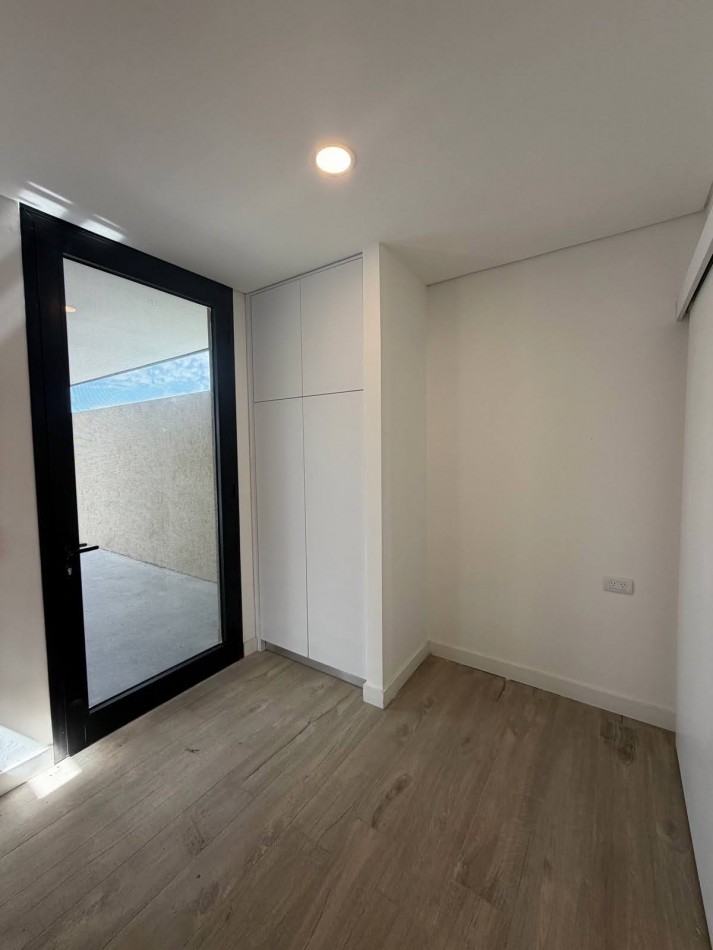 FISHERTON VENTA CASA TRES DORMITORIOS LOS PASOS DEL JOCKEY 4 BARRIO PRIVADO ENTREGA 50% SALDO 48 CUOTAS