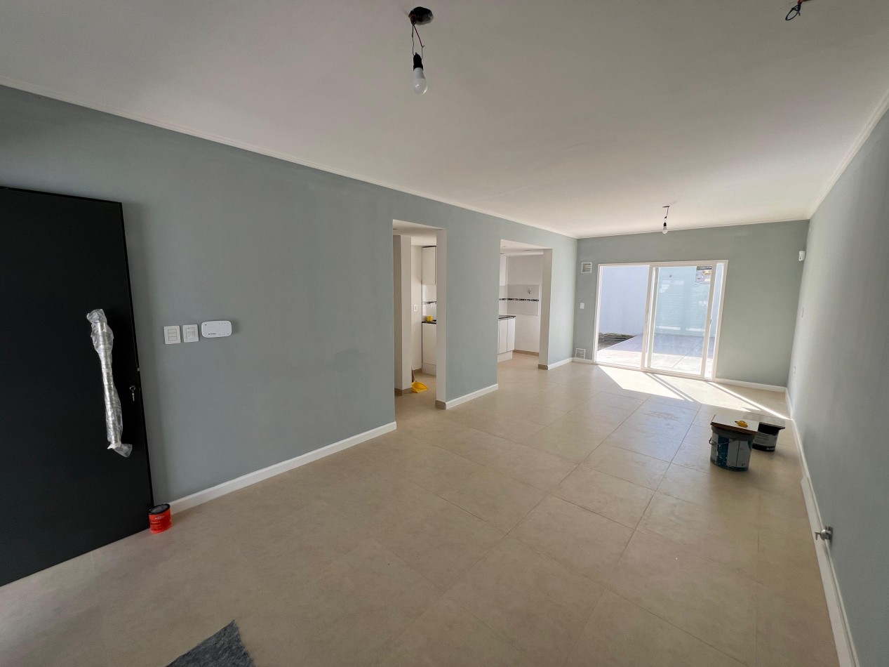 VENTA CASA TRES DORMITMORIOS FISHERTON 