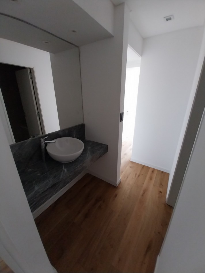 VENTA  DEPARTAMENTO DOS DORMITORIOS SEMIPISO VISTA PARCIAL AL RIO ESTRENAR FINANCIACION