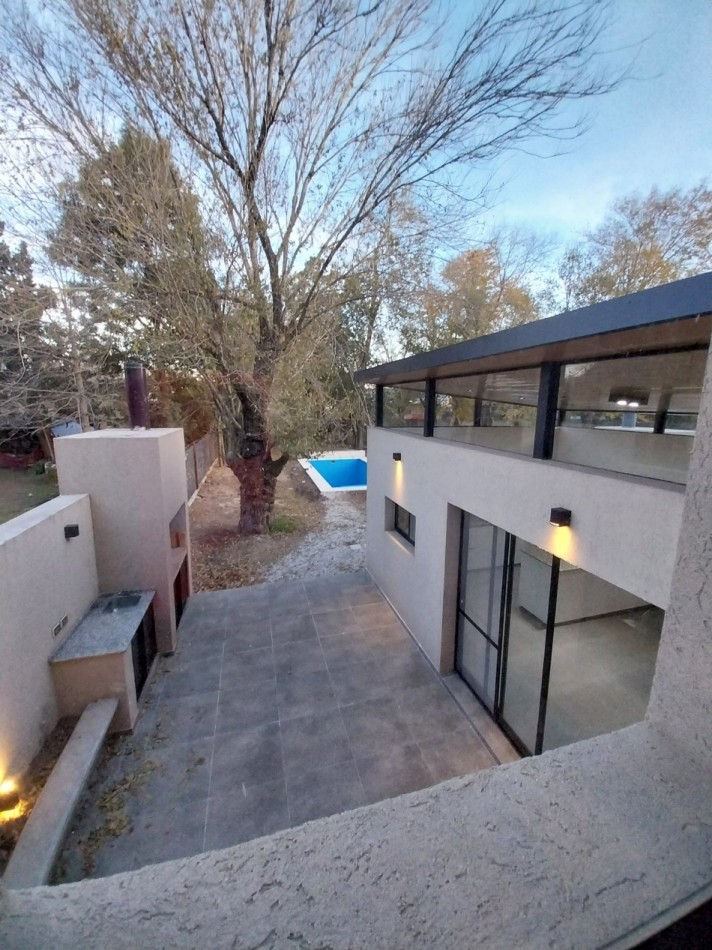 APTO CREDITO HIPOTECARIO Venta Casa Tres Dormitorios Con Pileta  Estrenar!! Gobernador Vera y La Yerra 