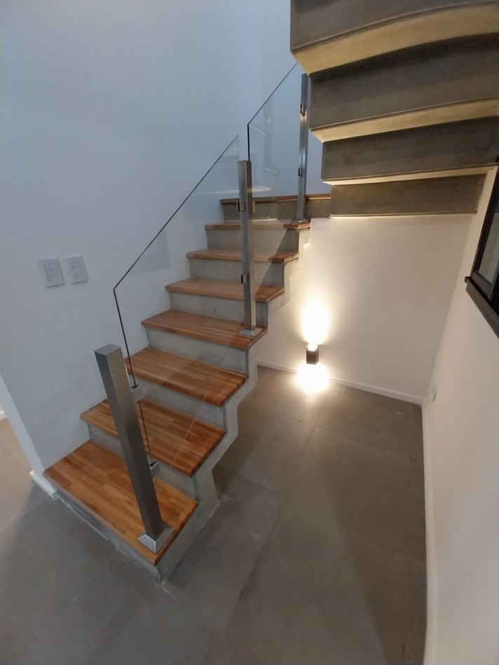 APTO CREDITO HIPOTECARIO Venta Casa Tres Dormitorios Con Pileta  Estrenar!! Gobernador Vera y La Yerra 